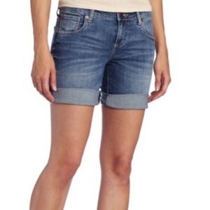 Kut from the Kloth Catherine Boyfriend Short Jean